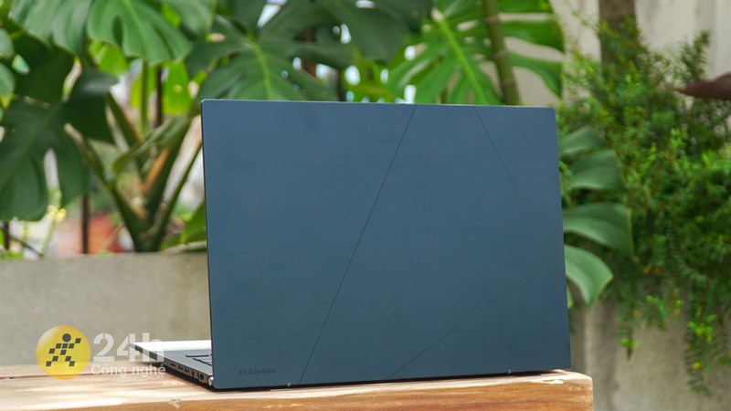 ASUS Zenbook 14 OLED 2023 là một sản phẩm đáng mua trong mức giá dưới 30 triệu đồng dù nhiệt độ vẫn là điểm trừ
