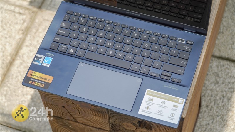 ASUS Zenbook 14 OLED 2023 sử dụng layout bàn phím 75% quen thuộc trên những mẫu Ultrabook