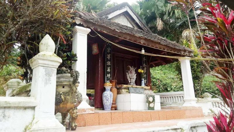 Đền thờ và mộ Ngô Đăng Minh