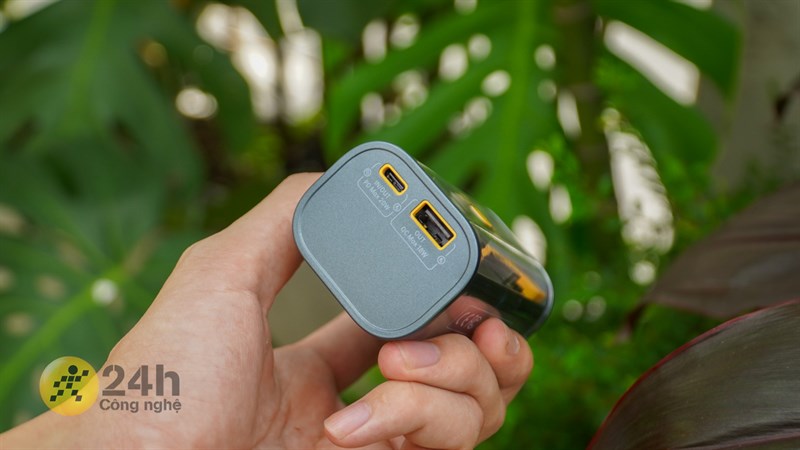 Mặt dưới của Xmobile Y73.