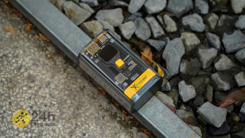 Mặt trước của Xmobile Y73.