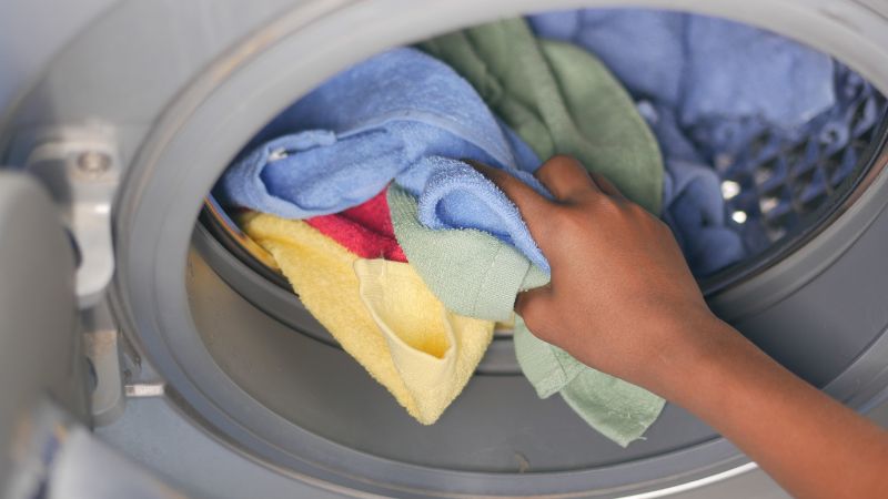 Những lưu ý khi giặt ủi quần áo tránh mùi hôi