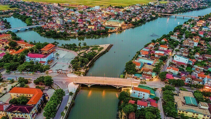 Lệ Thủy thuộc tỉnh Quảng Bình, Việt Nam