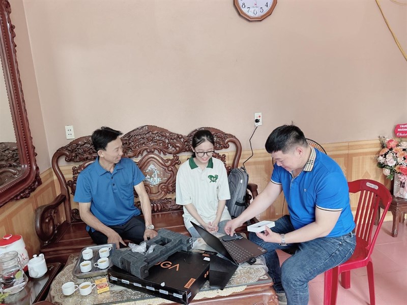 Thế Giới Di Động trao học bổng cho thủ khoa kỳ thi tốt nghiệp THPT năm 2023 Thế Giới Di Động trao học bổng cho thủ khoa kỳ thi tốt nghiệp THPT năm 2023