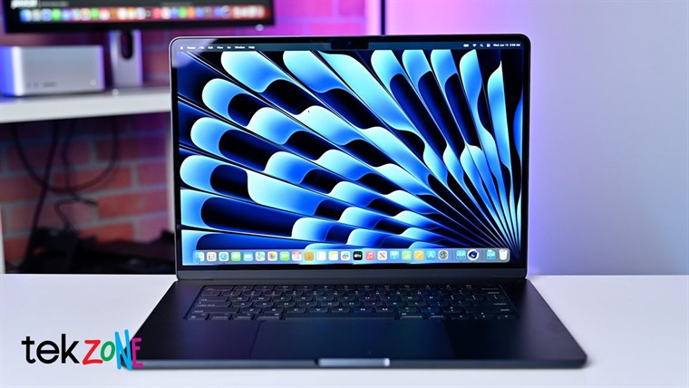 MacBook Air M2 15 inch 8GB/256GB giá chỉ 31.990.000 đồng tại TopZone