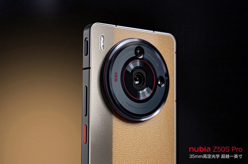 Nubia Z50S Pro có cụm camera hết sức ấn tượng