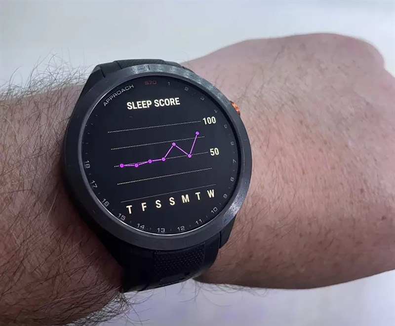 Garmin Approach S70 vẫn có nhiều tính năng chăm sóc sức khỏe