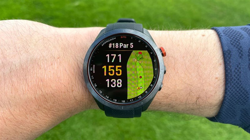 Garmin Approach S70 được tăng cường mạnh mẽ ở tính năng chơi golf, định vị và hình ảnh hiển thị