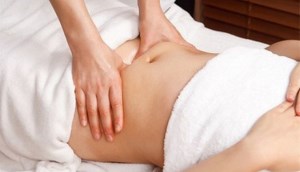 8 lợi ích của việc massage cho mẹ sau sinh và những lưu ý cần biết