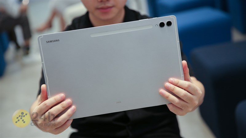 Bậc thầy đa nhiệm, Galaxy Tab S9 Ultra dùng để làm việc, giải trí quá ngon!