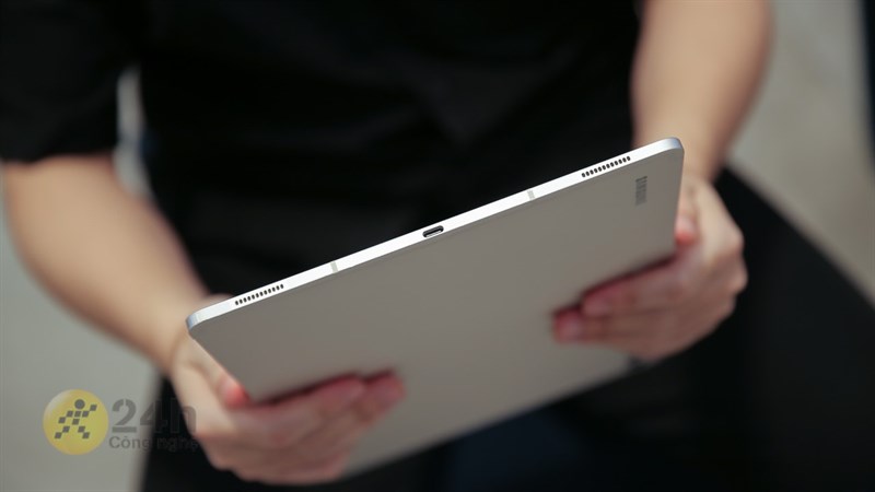 Cạnh phải của Galaxy Tab S9 Ultra.