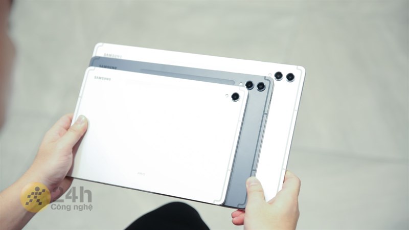 Galaxy Tab S9 Ultra kế thừa phong cách thiết kế từ những thế hệ tiền nhiệm, tạo nên một vẻ ngoài hiện đại và sang trọng.