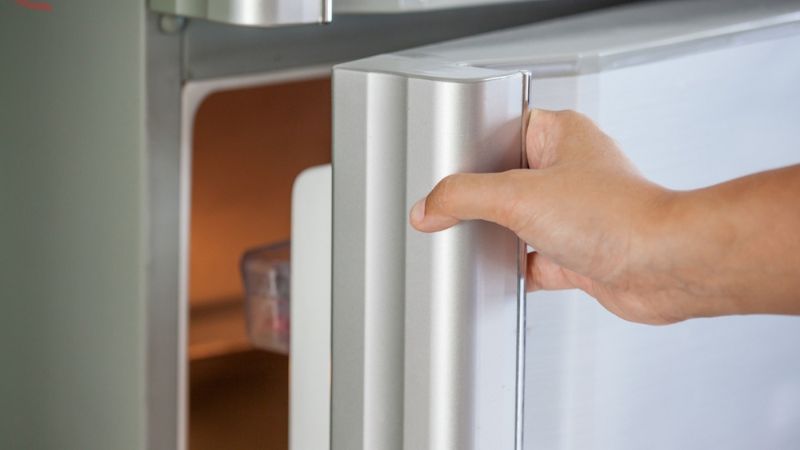 Tránh mở tủ lạnh nhiều lần