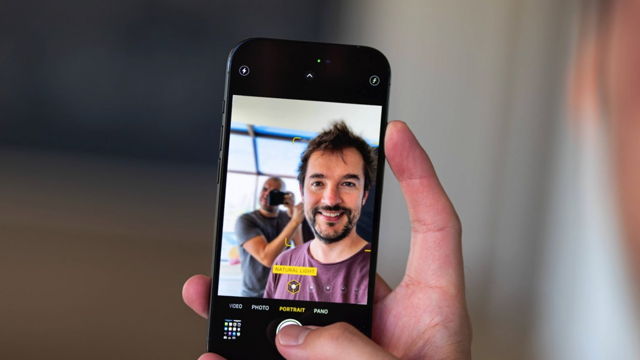 Cách chụp selfie trên iPhone