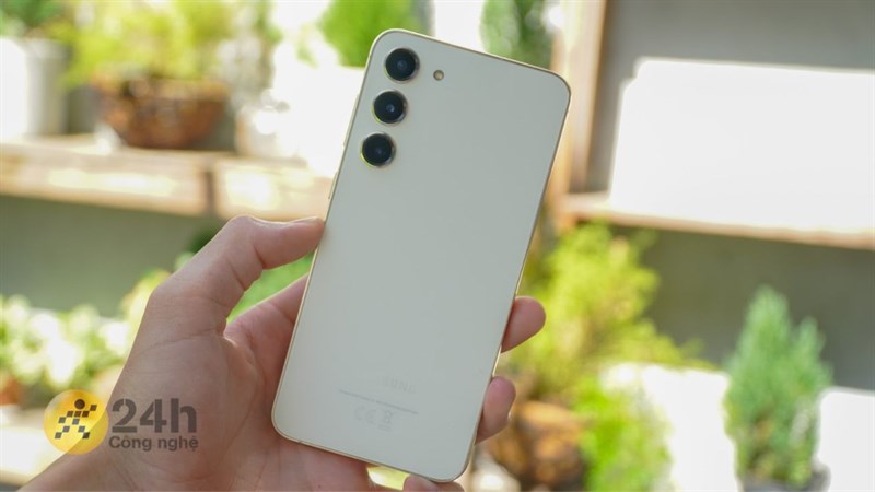 Galaxy S23 và Galaxy S23+ được đổi mới thiết kế cụm camera