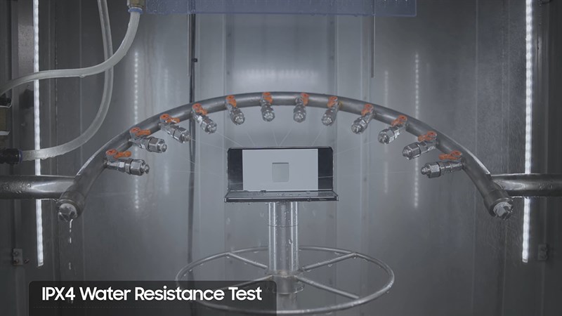 Và xịt nước liên tục