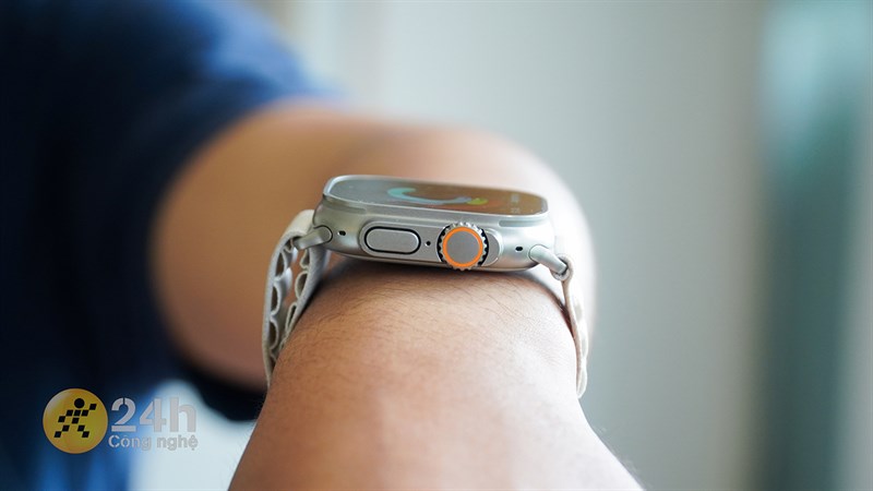 Cạnh phải của Apple Watch Ultra