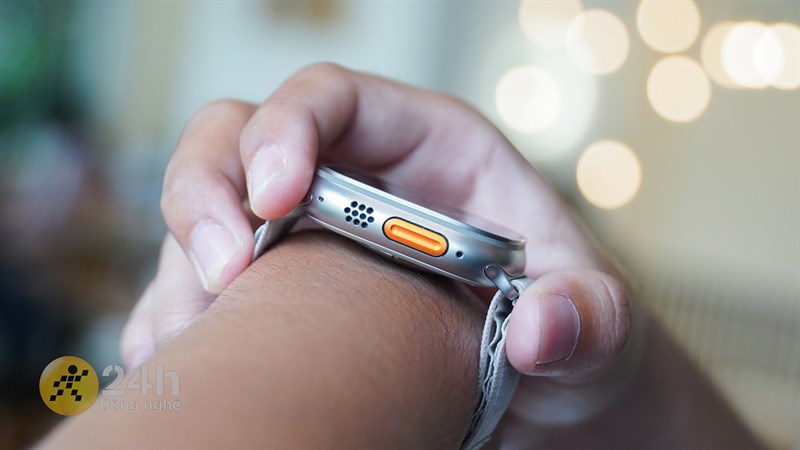 Cạnh trái của Apple Watch Ultra