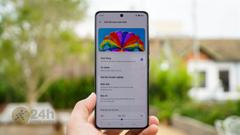 Màn hình của realme 11 Pro 5G được trang bị tấm nền AMOLED rộng 6.7 inch, hỗ trợ tần số quét 120 Hz