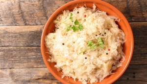 Cách làm bắp cải muối kiểu Đức Sauerkraut đúng chuẩn