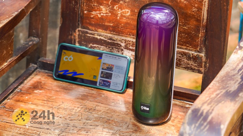 Phần mặt sau của loa Olike S3  có thể thay đổi màu sắc tùy theo nhạc