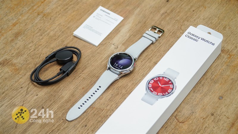 Các phụ kiện đi kèm đồng hồ Galaxy Watch6 Classic