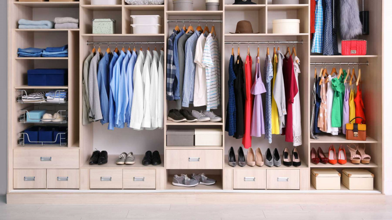 4 nguyên nhân khiến tủ quần áo có mùi khó chịu không thể tẩy sạch