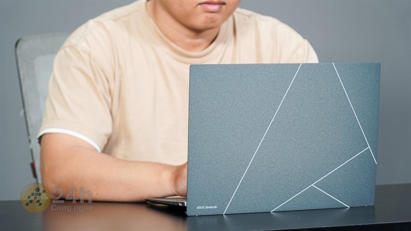 ASUS Zenbook S 13 OLED đạt điểm số hiệu năng rất ấn tượng