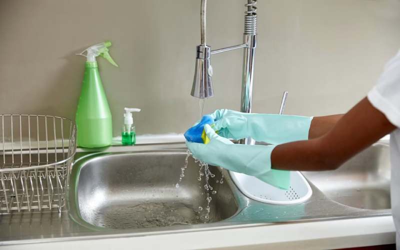 The advantages of natural kitchen cleaning water