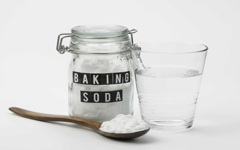 Multipurpose kitchen cleaning water with baking soda