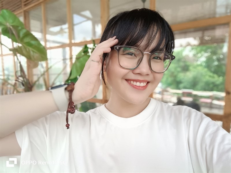Khả năng xóa phông của camera selfie trên OPPO Reno10 5G được xử lý tốt, các chi tiết được phân tách chính xác Khả năng xóa phông của camera selfie trên OPPO Reno10 5G được xử lý tốt, các chi tiết được phân tách chính xác