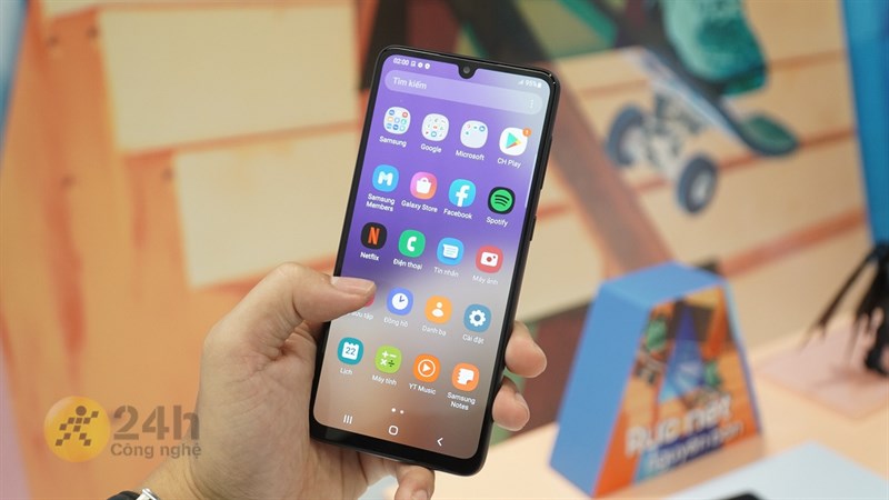Galaxy A33 5G: Điện thoại Samsung màn hình đẹp, giá tốt quá!