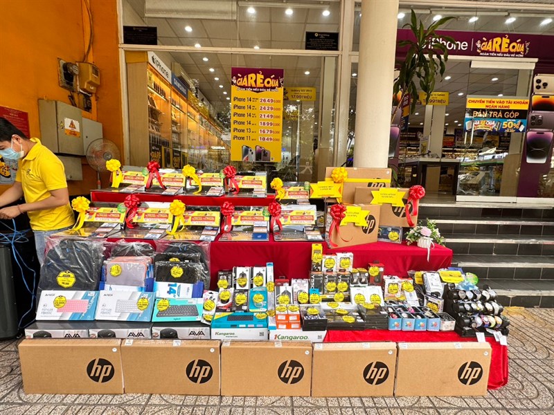 GIÁ RẺ QUÁ - Ngày hội sắm Laptop duy nhất hôm nay, cơ hội rinh Laptop giá 0 đồng