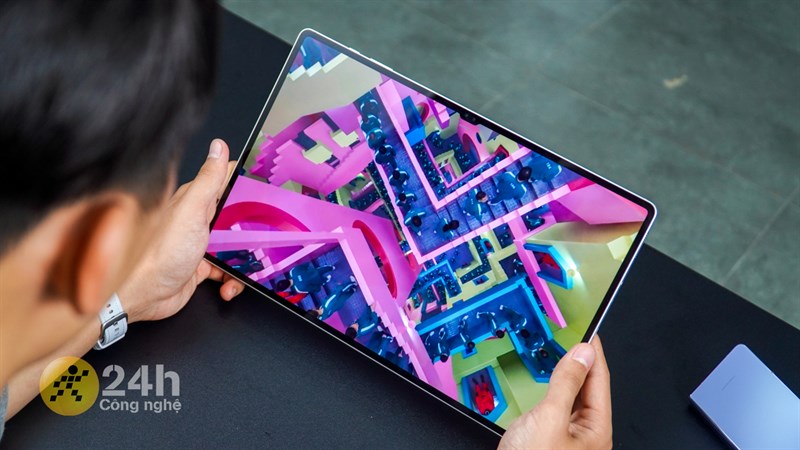 Galaxy Tab S9 Ultra sở hữu màn hình kích thước lên đến 14.6 inch.