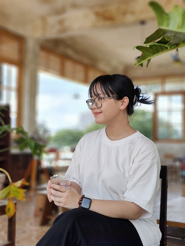 Ảnh chụp chân dung trong điều kiện ánh sáng đầy đủ Ảnh chụp chân dung trong điều kiện ánh sáng đầy đủ