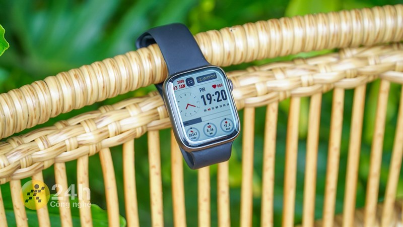 Zwatch Z8 hiện đang được bán ra tại hệ thống Thế Giới Di Động với mức giá 890 ngàn đồng.