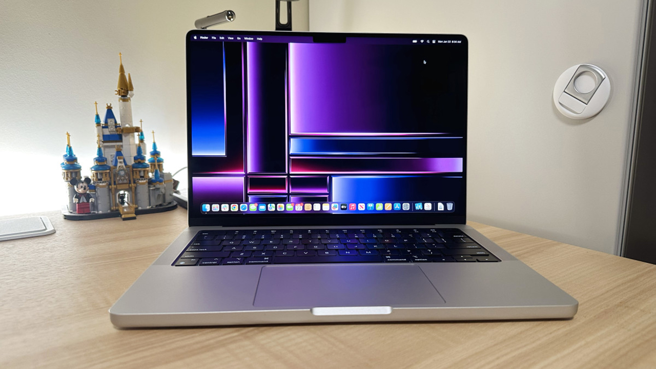 MacBook Pro M2 giá chỉ từ 30.190.000 đồng