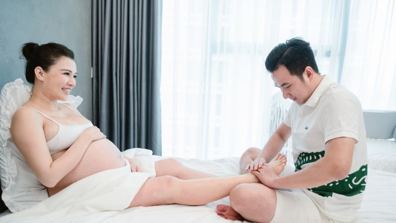 Lợi ích của việc massage chân khi mang thai