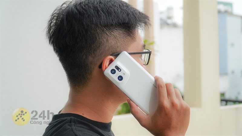 OPPO Find X5 Pro được hoàn thiện từ gốm sang trọng