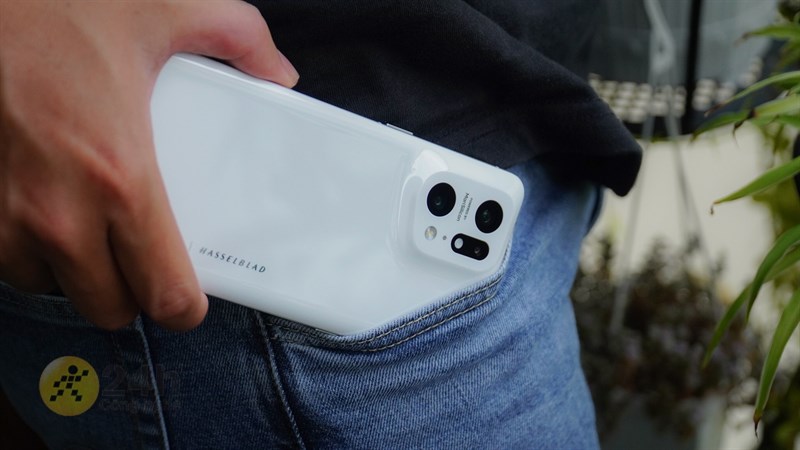 So sánh OPPO Find N2 Flip và OPPO Find X5 Pro: Cùng tầm giá 20 triệu!