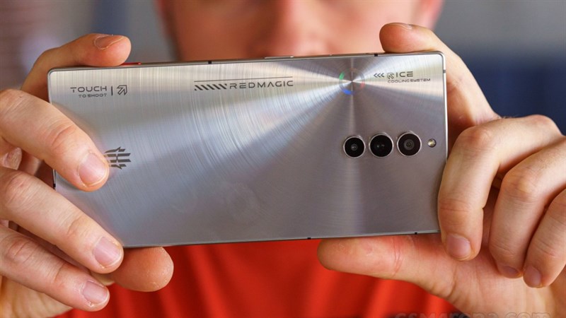 Cận cảnh quán quân smartphone mạnh nhất tháng 7 - Red Magic 8S Pro