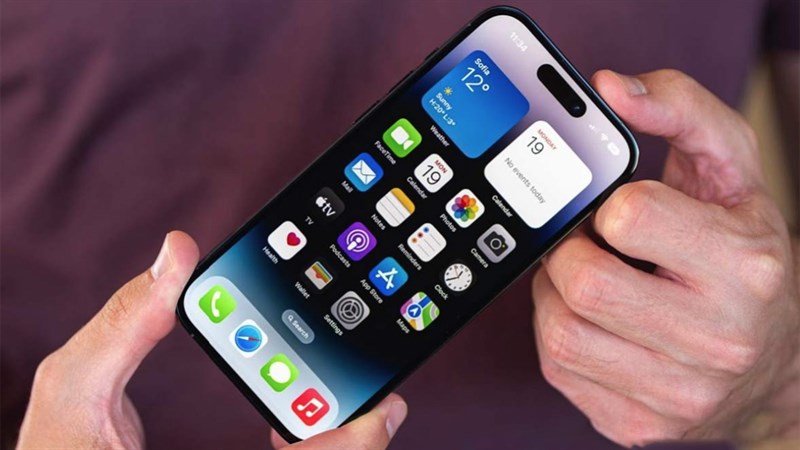 Samsung bắt đầu sản xuất tấm nền OLED cho dòng iPhone 15, vượt mặt các đối thủ khác 