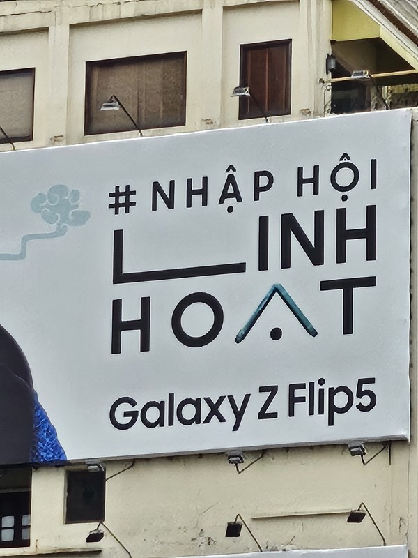 Ảnh chụp zoom 10x trong điều kiện đủ sáng từ camera Galaxy Z Flip5.