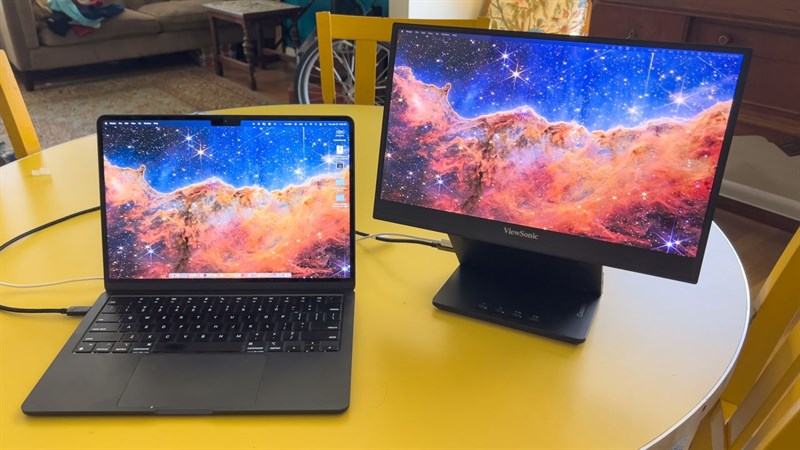 ViewSonic VP16-OLED là sản phẩm đáng mua cho những ai thường xuyên làm việc ngoài trời