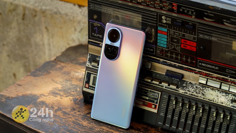 Cả OPPO Reno10 và OPPO Reno10 Pro đều dùng chung kiểu thiết kế dạng 3D đẹp mắt Cả OPPO Reno10 và OPPO Reno10 Pro đều dùng chung kiểu thiết kế dạng 3D đẹp mắt