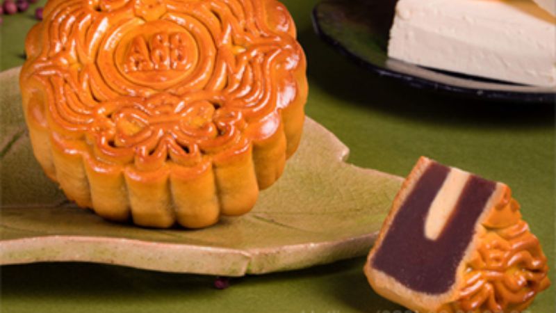 Bánh trung thu đậu đỏ phô mai Bánh trung thu đậu đỏ phô mai
