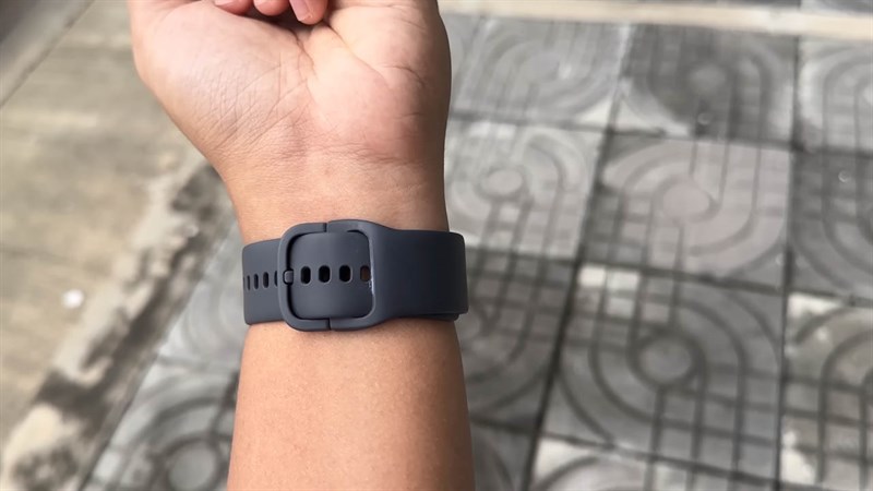 Trên tay Amazfit Bip 5