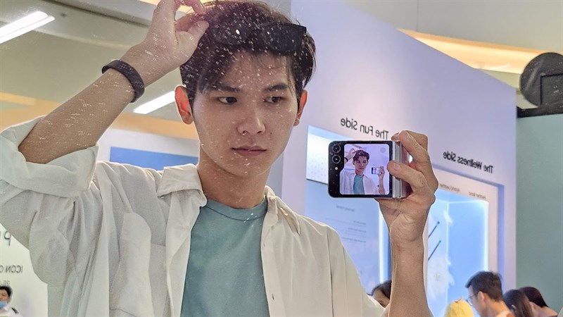 Một ngày nhập hội siêu Mint - Linh hoạt cùng Galaxy Z Flip5!