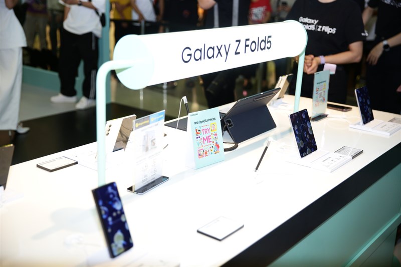 Toàn cảnh sự kiện giao Galaxy Z Flip5 | Z Fold5