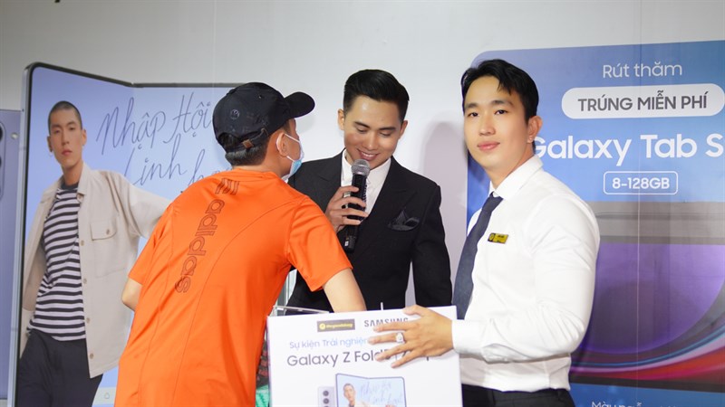Toàn cảnh sự kiện giao Galaxy Z Flip5 | Z Fold5